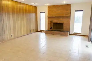 384 Don Street SE Living Room