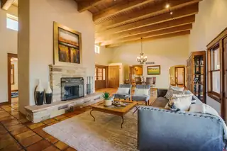 27 HOMESTEAD Lane Living Room