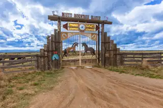 414 Peacock Road, Estancia 