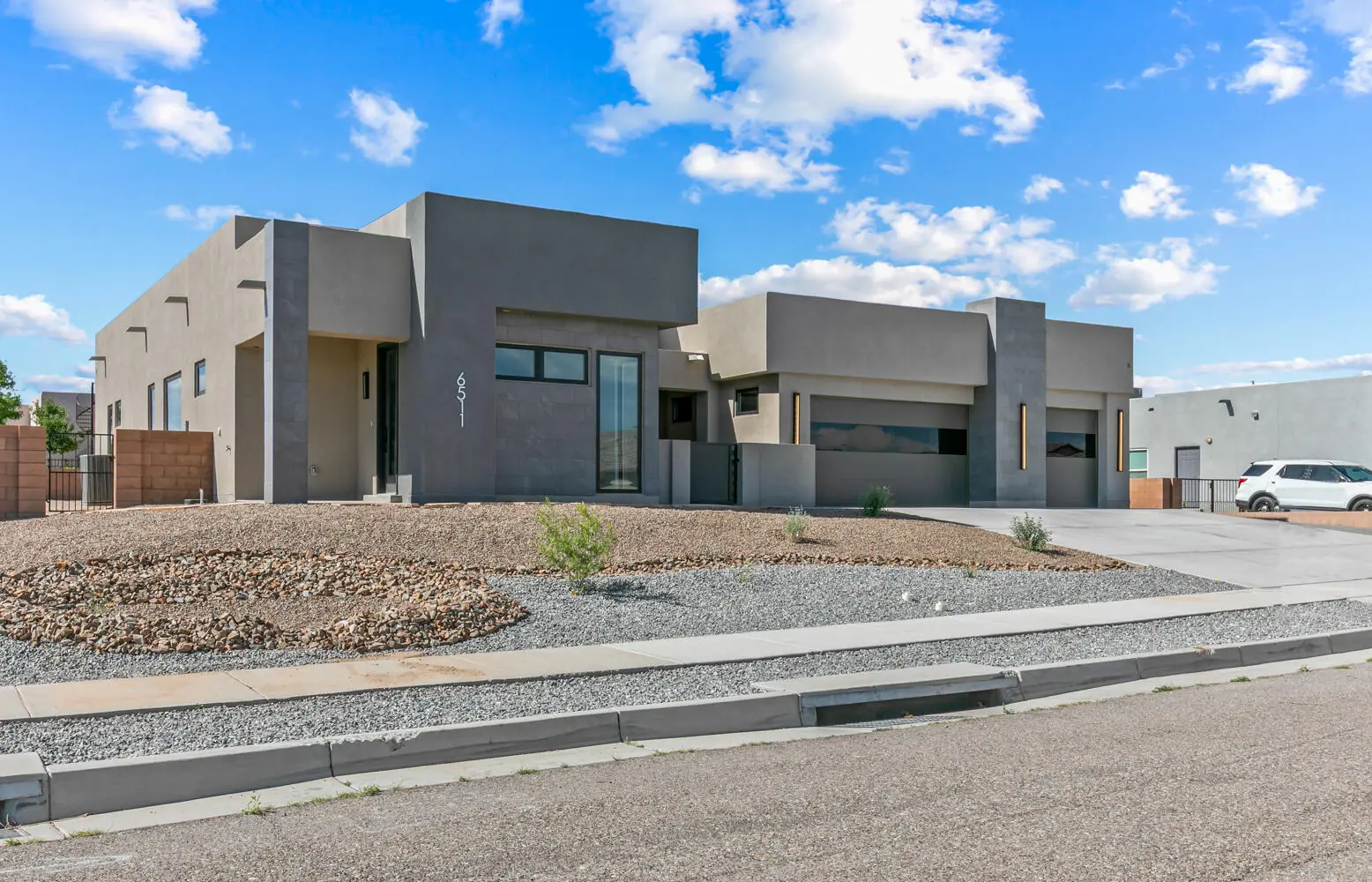 6511 VISTA DEL PRADO