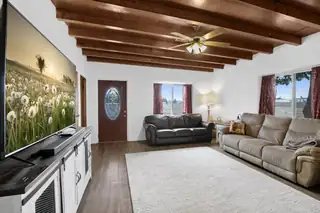 1214 BOSQUE FARMS Boulevard 