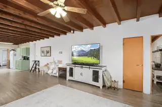 1214 BOSQUE FARMS Boulevard 