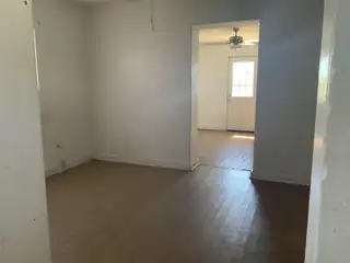 340 S 2ND Street Living Room