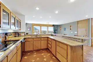 52 TEJON CANON Road Kitchen