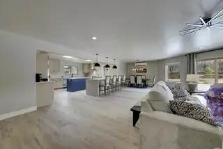 210 Josefita Road NE Living Room