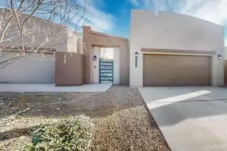 1472 TIERRA VERDE Loop, Los Lunas 