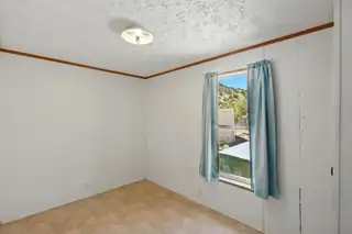 33 TRES HERMANOS Road Bedroom