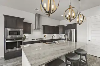 6969 CLEARY Loop NE Kitchen