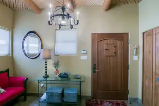 1420 Jefferson Street NE Living Room