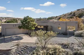 1 SEASONS Circle Exterior Front