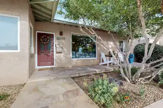 1017 PAMPAS Drive SE 