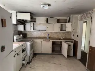 11 ALEJANDRO Road NE Kitchen