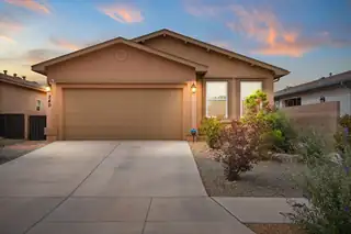 240 Rio Chama Circle SW, Los Lunas