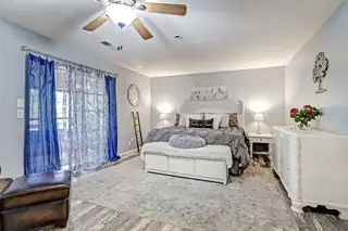 355 ESPERANZA Drive Bedroom