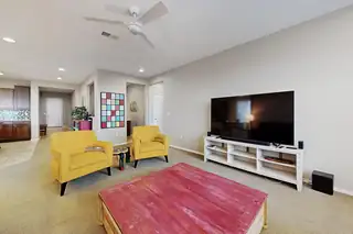 2927 KINGS CANYON Loop NE Living Room