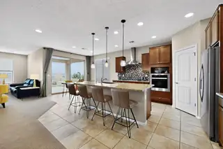 2927 KINGS CANYON Loop NE Kitchen