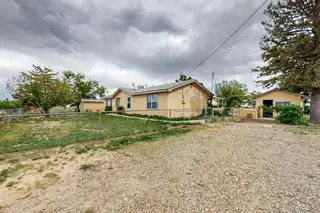 10 E Howell Road Kitchen