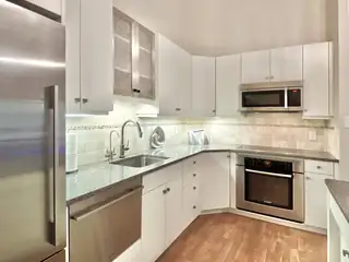 301 CENTRAL Avenue NE 113 Kitchen