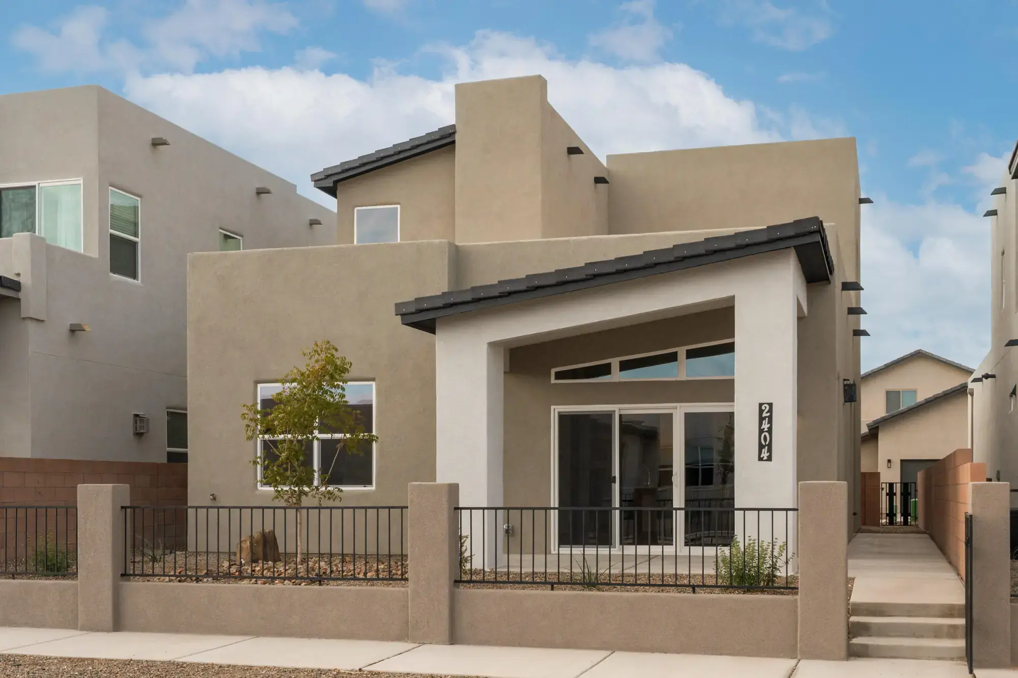 2404 De Kooning Avenue SE