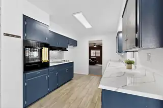 513 MESILLA Street NE Kitchen