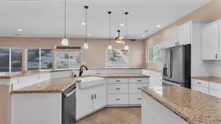 4281 Palo Verde Ct Kitchen