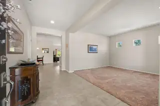 429 Paseo Vista Loop NE Living Room