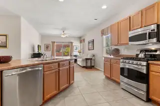 429 Paseo Vista Loop NE Kitchen