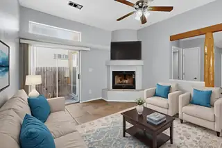 441 COLONIAL Avenue SW, Los Lunas 