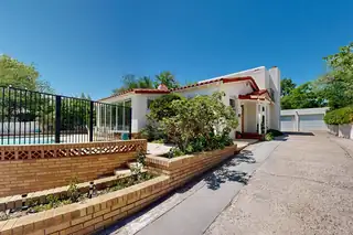 805 RIDGECREST Drive SE Exterior Front