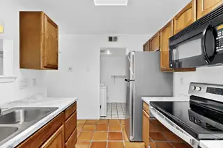 7939 INDEPENDENCE Drive NW Kitchen