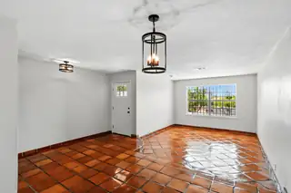 4508 SHILOH Place NE Living Room