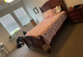 4905 WOODHAVEN Drive NE 