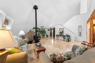 20 HUMMINGBIRD Lane Kitchen