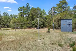 20 HUMMINGBIRD Lane Garage