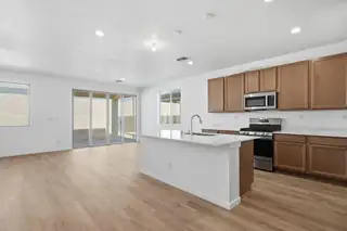 2525 Seaforth Circle NE Kitchen