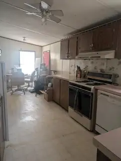 1047 E Riverside Drive 