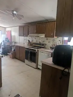 1047 E Riverside Drive 