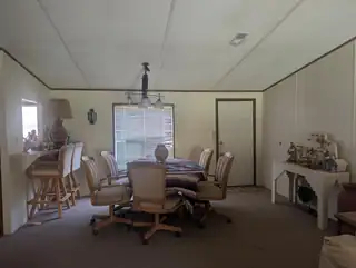 1047 E Riverside Drive Living Room