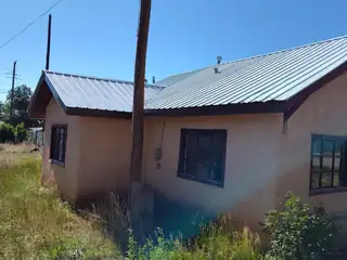 300 N ROOSEVELT Avenue 