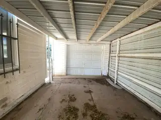 1914 S 3RD Street Garage