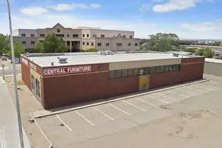 221 BROADWAY Boulevard SE 