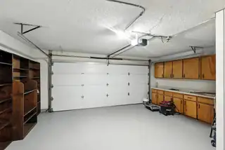 4441 DEBORAH Lane NE Garage