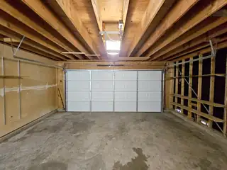 7235 WHIPPOORWILL Lane NE Garage