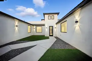 2016 Contreras Road NE Kitchen