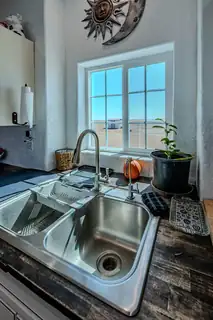 300 THOMPSON Kitchen