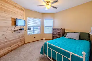 300 THOMPSON Bedroom