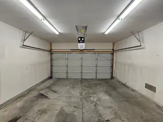 1501 OCEAN BREEZE Drive NE Garage