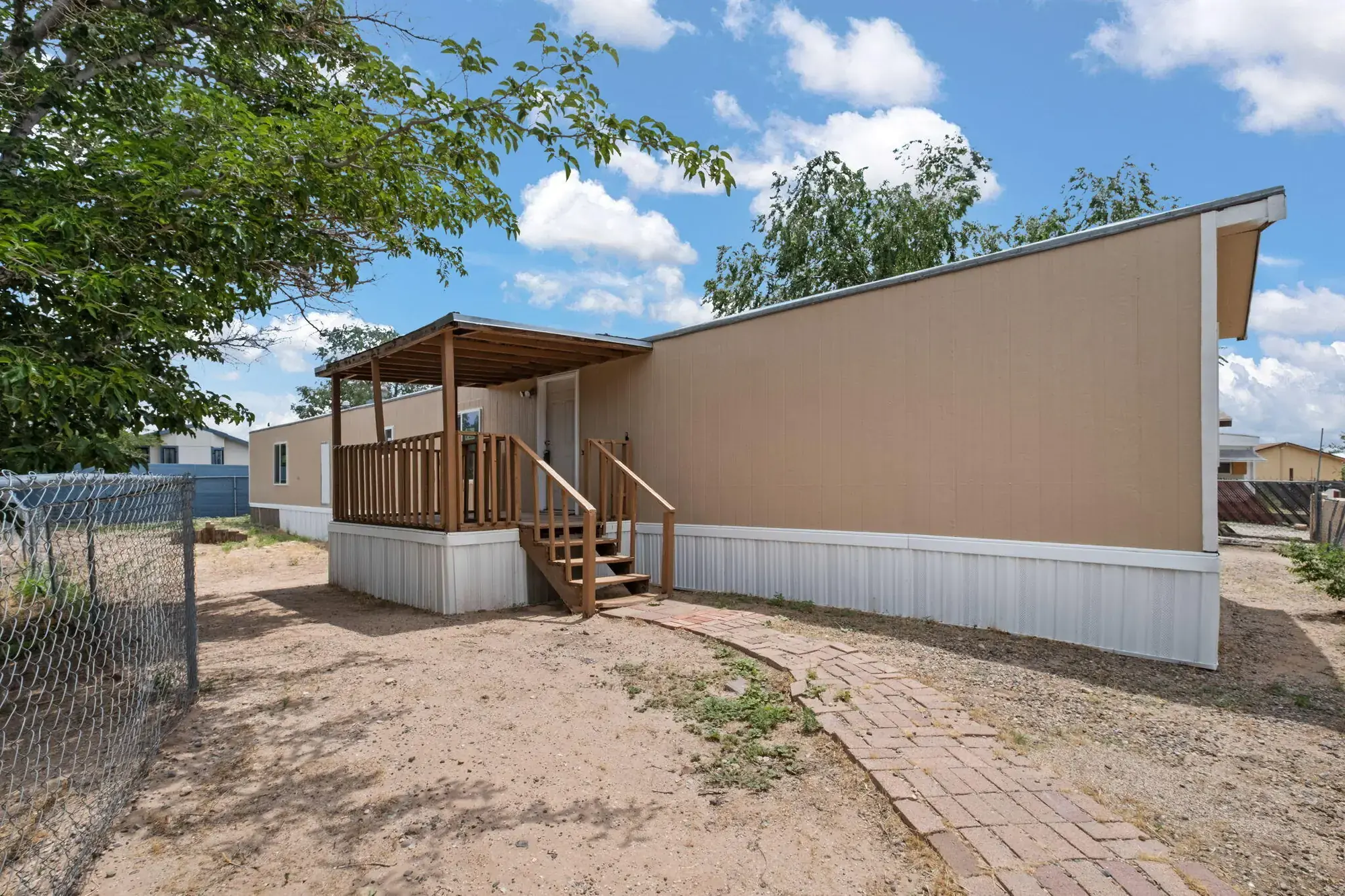 714 CITY VIEW Drive SW