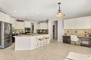 30 VISTA LARGA Place NE Kitchen