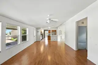 202 SUNRISE BLUFFS Drive Living Room